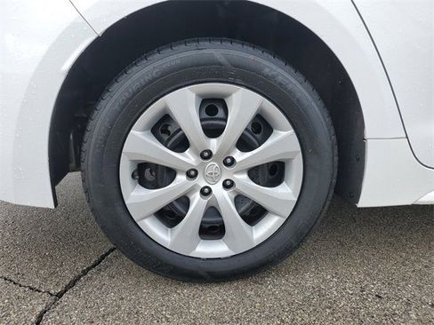 Used 2024 Toyota Corolla LE image 8