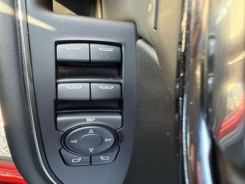 Used 2023 Buick Envision Essence w/ Sport Touring Package image 17