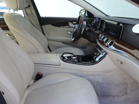 Used 2018 Mercedes-Benz E 300 image 17