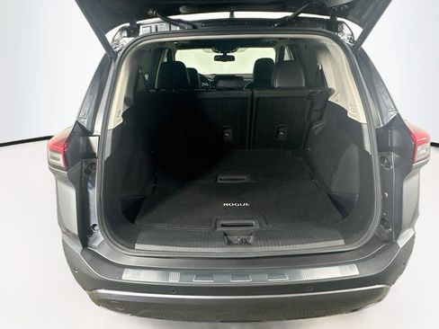 Used 2023 Nissan Rogue SL w/ SL Premium Package FWD image 29