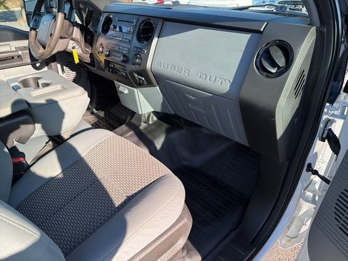 Used 2016 Ford F250 XL w/ XL Appearance Package image 23