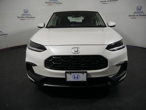 Used 2025 Honda HR-V LX image 2