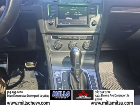 Used 2017 Volkswagen Golf Alltrack image 23