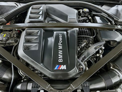Used 2022 BMW M4 Competition w/ M Carbon Exterior Package image 28