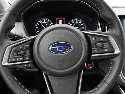 Used 2025 Subaru Outback Premium image 6
