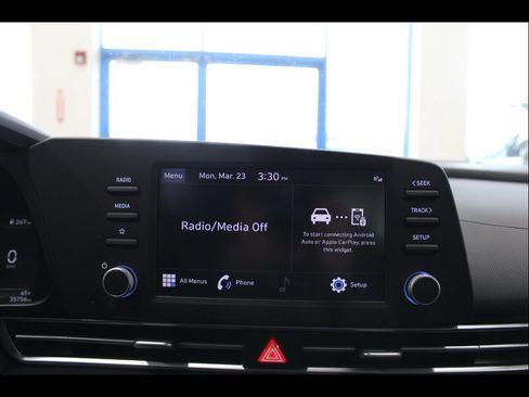 Used 2023 Hyundai Elantra SEL image 28