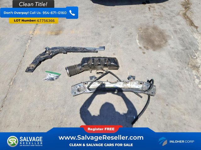 Used 2013 Jeep Grand Cherokee Overland AWD/4WD image 17