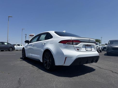 Used 2026 Toyota Corolla SE FWD image 5