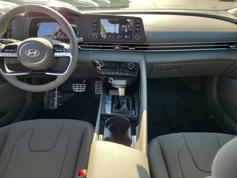 New 2026 Hyundai Elantra SEL Sport FWD image 7