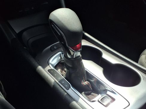 Used 2025 Chevrolet Malibu RS FWD image 9