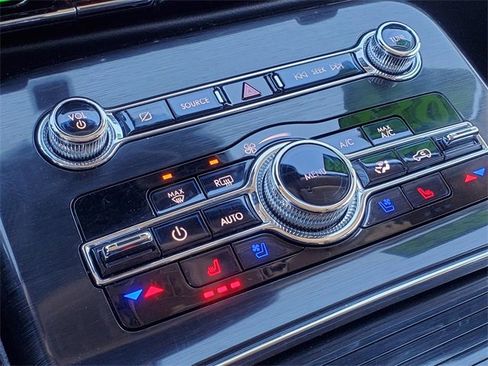 Certified 2023 Lincoln Nautilus Reserve image 22