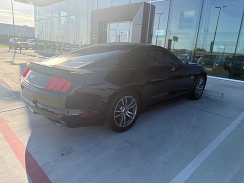 Used 2015 Ford Mustang GT RWD image 4