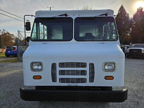 Used 2013 Ford E-350 and Econoline 350 Super Duty w/ Air Conditioning Prep Pkg image 8