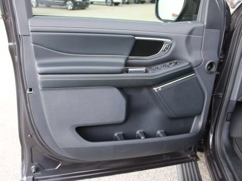New 2027 Ford Expedition Platinum w/ Stealth Appearance Package AWD/4WD image 6