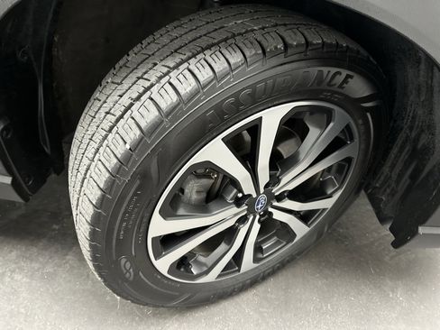 Used 2019 Subaru Forester Limited w/ Popular Package #3 image 11