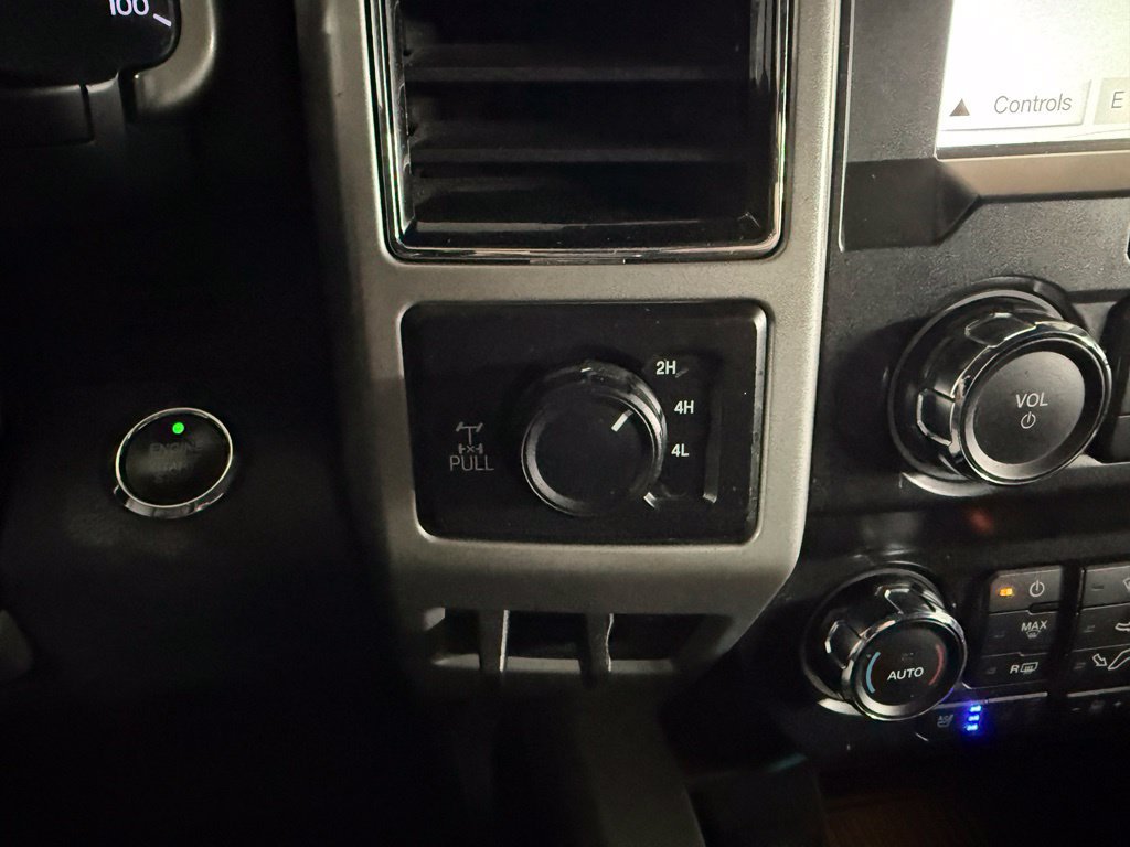 Used 2019 Ford F350 Lariat w/ Lariat Ultimate Package AWD/4WD image 39