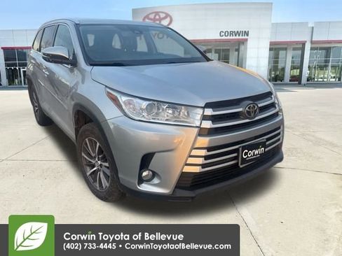 Used 2019 Toyota Highlander XLE w/ Protection Package #3 image 1