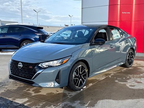 New 2025 Nissan Sentra SR w/ SR Premium Package image 3