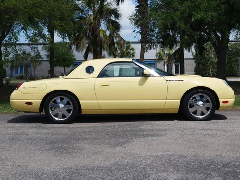 Used 2002 Ford Thunderbird image 30