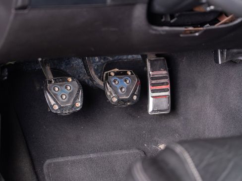 Used 2010 Ford Mustang GT image 19