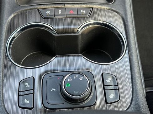 Used 2023 GMC Acadia SLT image 27