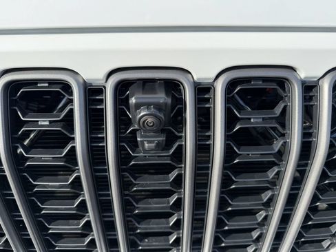 New 2026 Jeep Gladiator Mojave w/ Technology Group AWD/4WD image 3