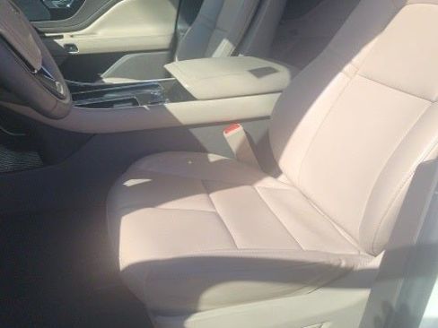 Used 2023 Lincoln Aviator AWD w/ Premium Package image 8