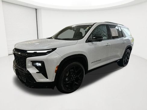 Certified 2026 Chevrolet Traverse RS AWD/4WD image 1