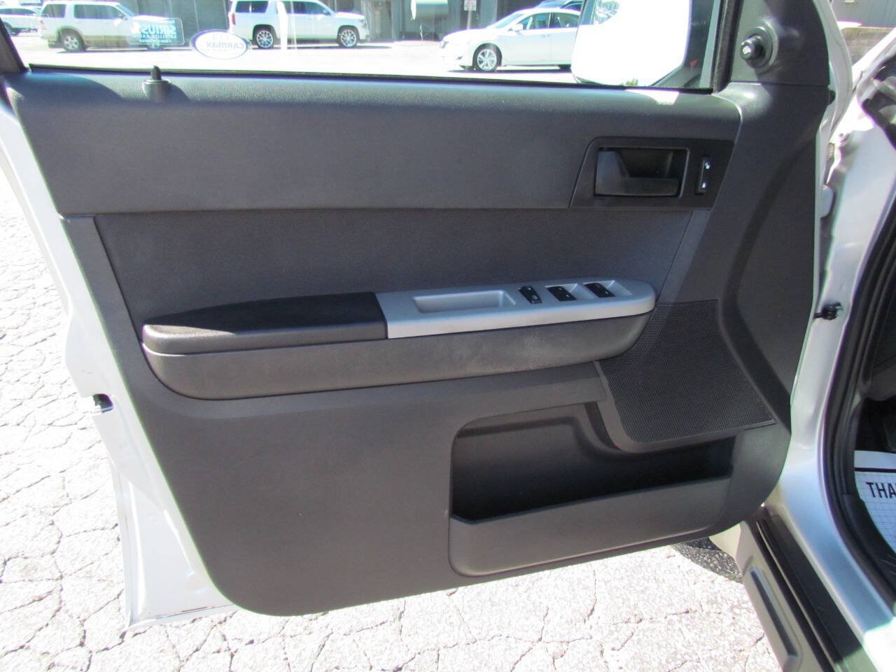 Used 2010 Ford Escape XLT FWD image 11