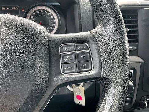Used 2017 RAM 1500 Express w/ Express Value Package AWD/4WD image 19