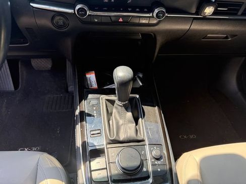 Used 2024 MAZDA CX-30 AWD 2.5 S w/ Preferred Package image 16