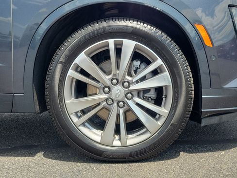 Used 2022 Cadillac XT6 Premium Luxury w/ Technology Package AWD/4WD image 5