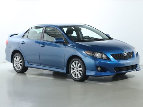 Used 2010 Toyota Corolla S image 9