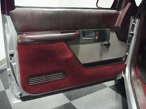 Used 1994 Chevrolet Silverado 1500 2WD Regular Cab image 31
