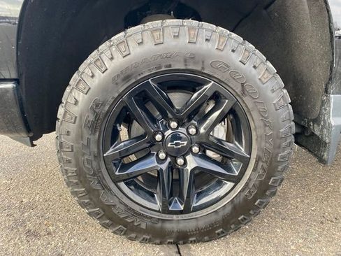 Certified 2022 Chevrolet Silverado 1500 Custom Trail Boss image 22