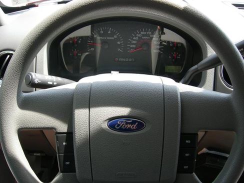 Used 2006 Ford F150 XLT AWD/4WD image 10