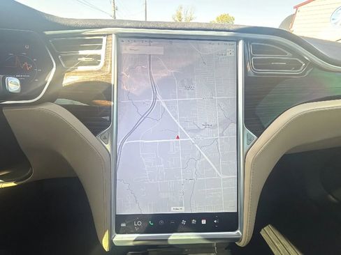 Used 2016 Tesla Model S 60 image 4