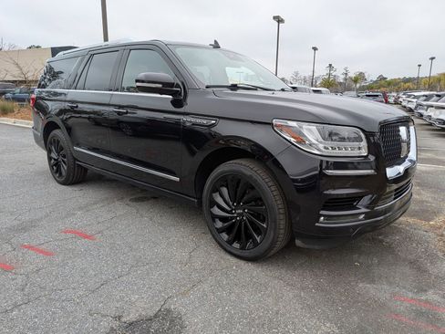 Used 2021 Lincoln Navigator L Reserve image 3