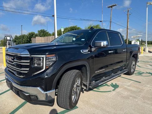 Used 2023 GMC Sierra 1500 SLT AWD/4WD image 7