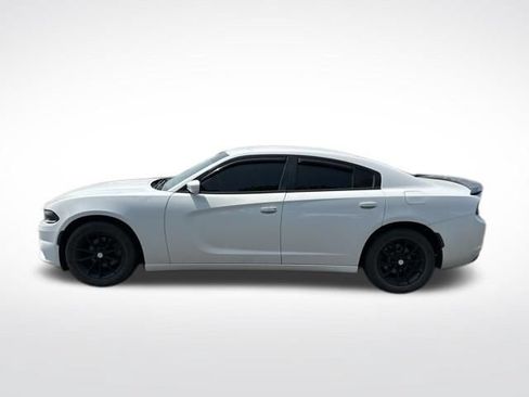 Used 2018 Dodge Charger SXT Plus RWD image 6