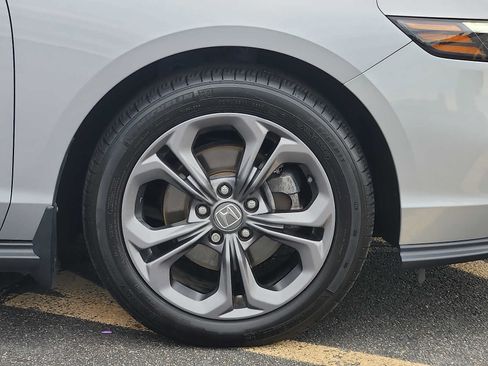 Certified 2023 Honda Accord EX image 8