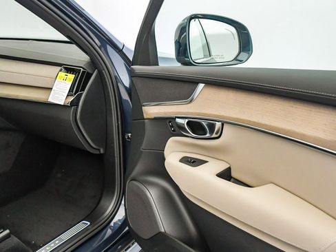 New 2026 Volvo XC90 B5 Core image 20