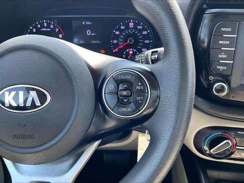 Used 2020 Kia Soul LX FWD image 24