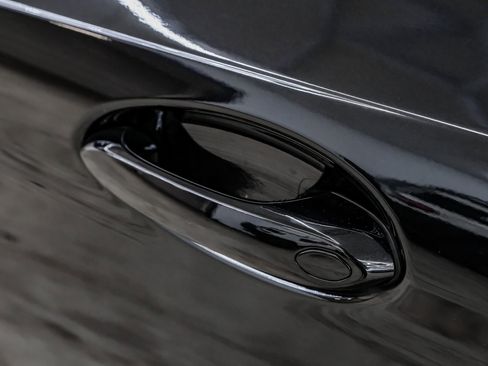 Used 2023 BMW M550i xDrive w/ Executive Package image 44