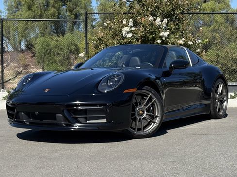 Certified 2022 Porsche 911 Targa 4 GTS image 1