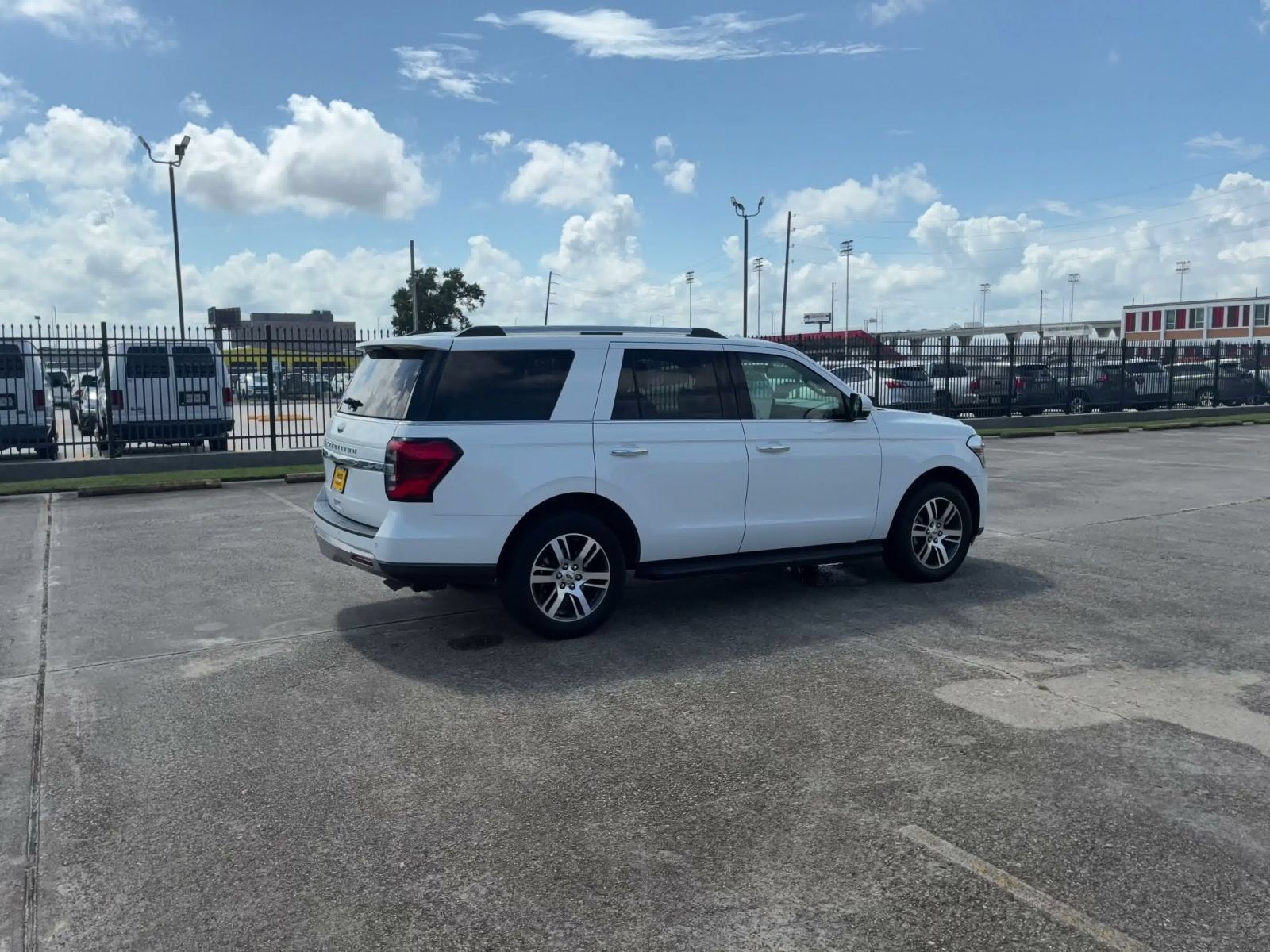 Used 2024 Ford Expedition Limited AWD/4WD image 13