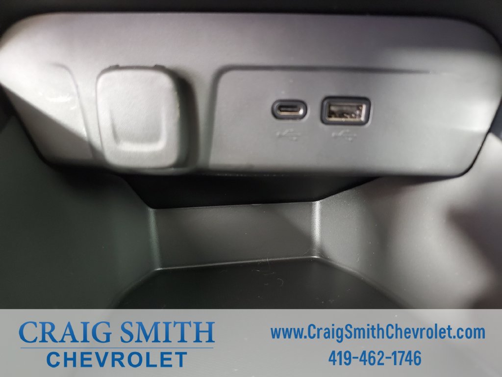 Used 2024 Chevrolet Trax RS FWD image 23