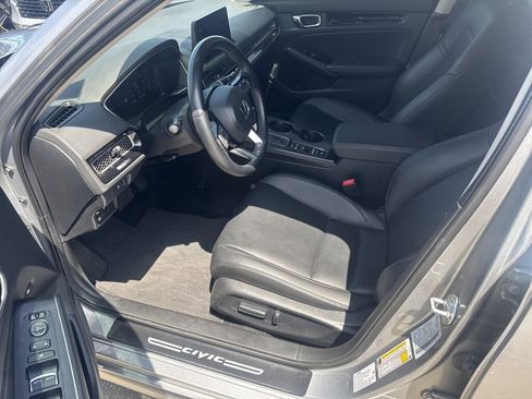 Used 2023 Honda Civic Touring image 11