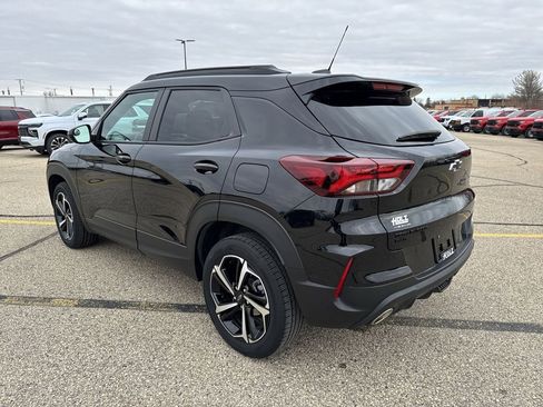 Certified 2023 Chevrolet TrailBlazer RS w/ Convenience Package image 3