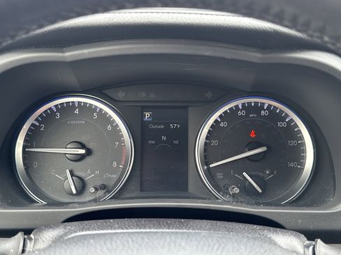 Used 2017 Toyota Highlander Limited image 13